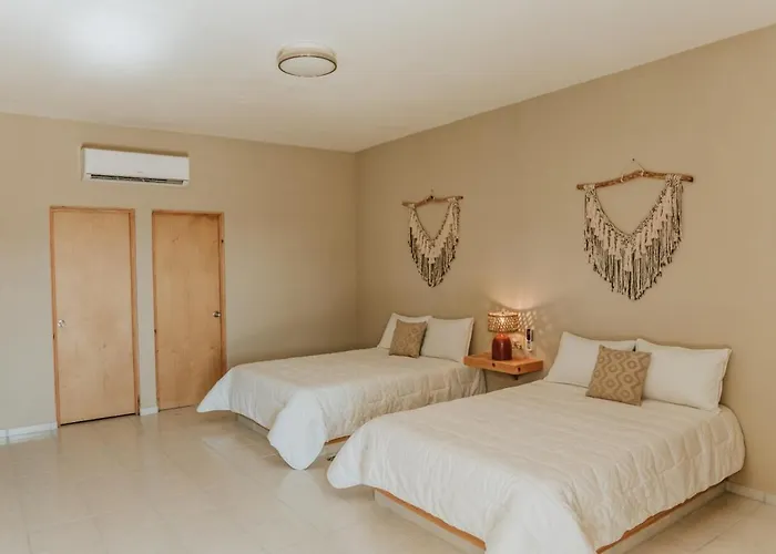 Baja Hotel *