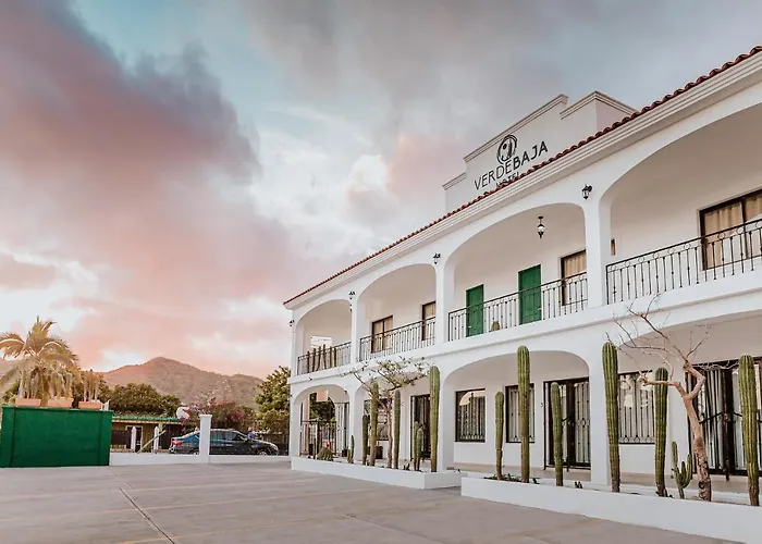 Baja Hotel *